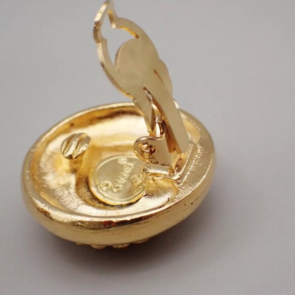 CHANEL CC Logo Button Round Earrings Clip-on Gold France Vintage 77RK787 - Picture 9 of 10